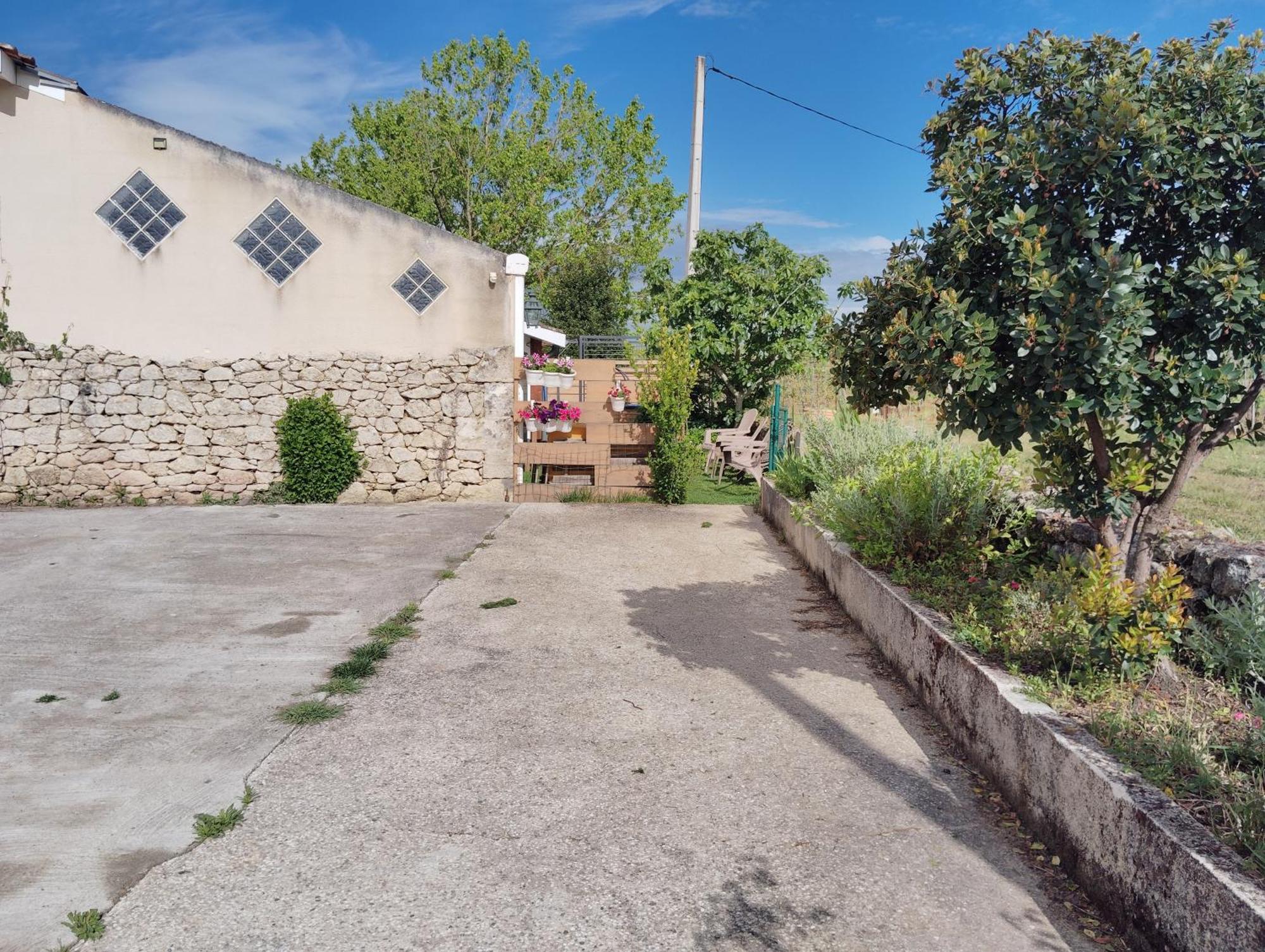 Gite L'Edenwine Doulezon Buitenkant foto